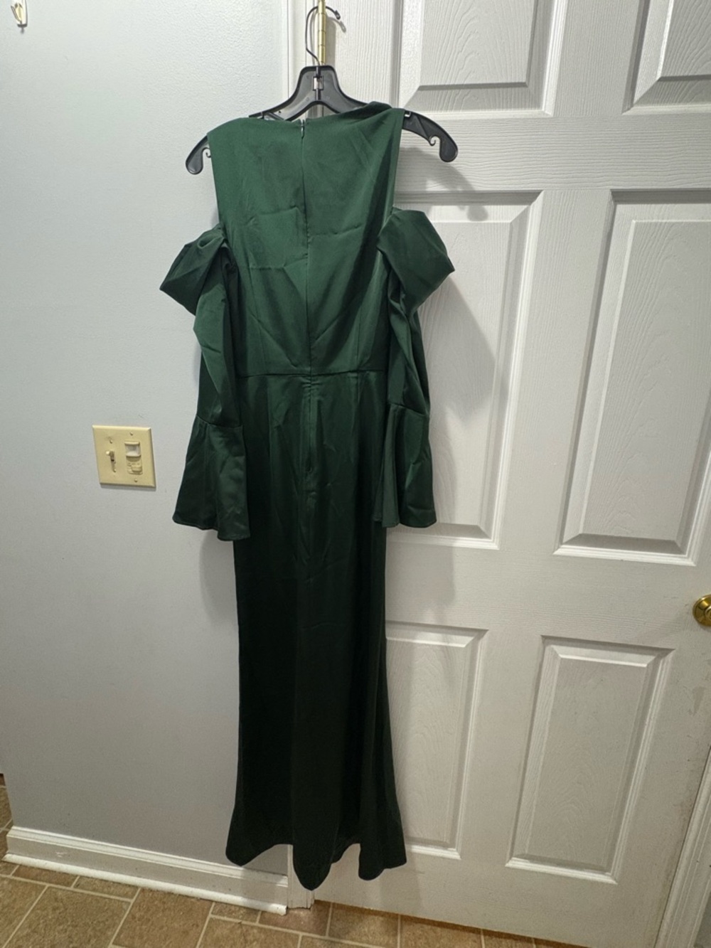 Club L London Heartthrob Green Satin Draped Bardot Maxi Dress Size UK 8/ US 4 - Picture 4 of 6